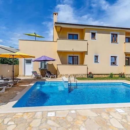 Semesterbostad Pet Friendly Apartment In Pula *