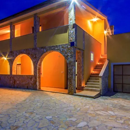 Semesterbostad Pet Friendly Apartment In Pula *