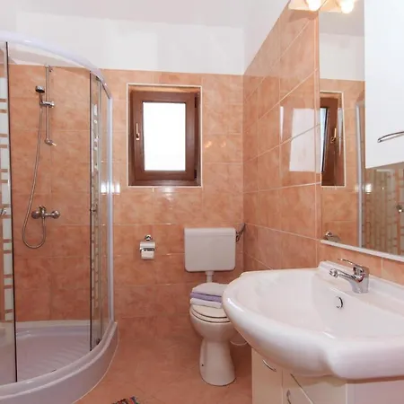 Pet Friendly Apartment In Pula Semesterbostad