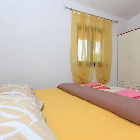 Semesterbostad Pet Friendly Apartment In Pula