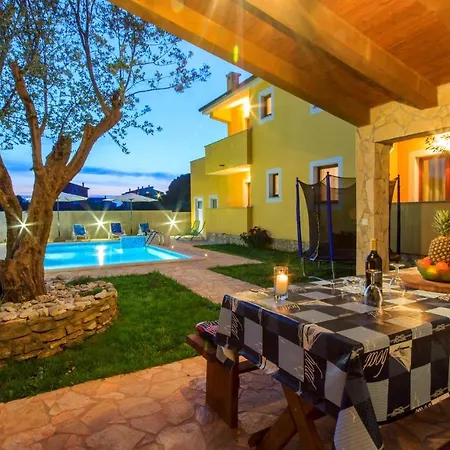 Semesterbostad Pet Friendly Apartment In Pula