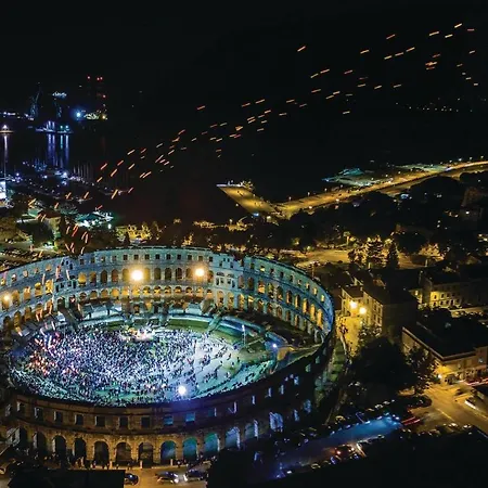 Pet Friendly Apartment In Pula Semesterbostad *