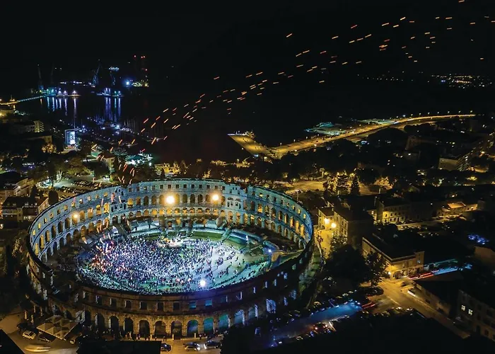 Pet Friendly Apartment In Pula Vakantiehuis *