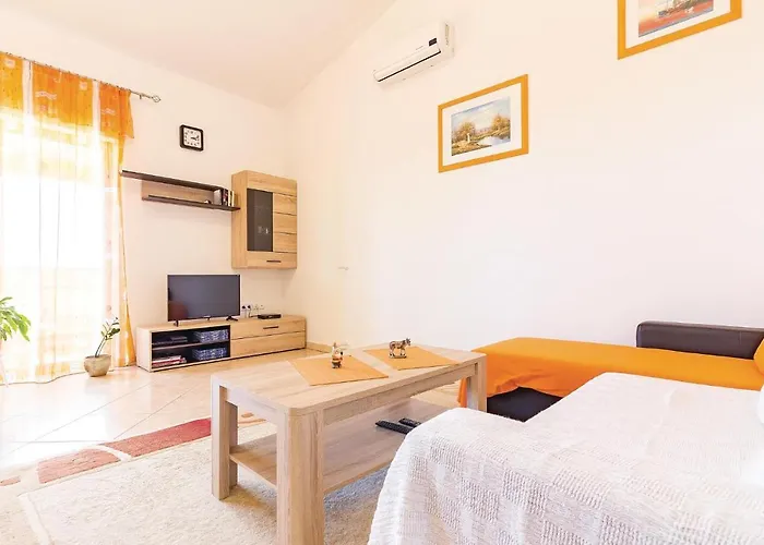 Pet Friendly Apartment In Pula
