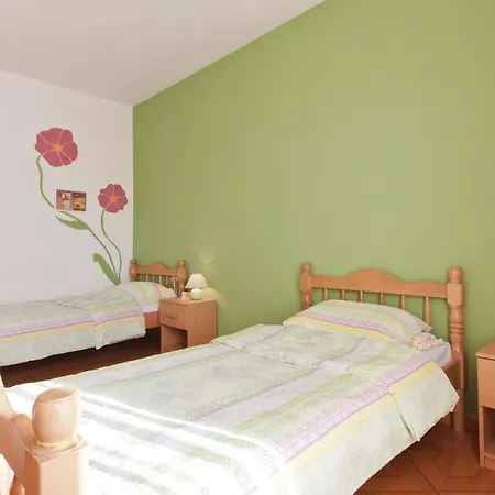 Pet Friendly Apartment In Pula Casa vacanze Pola