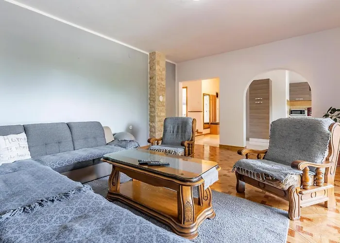 Pet Friendly Apartment In Pula 펜션 *